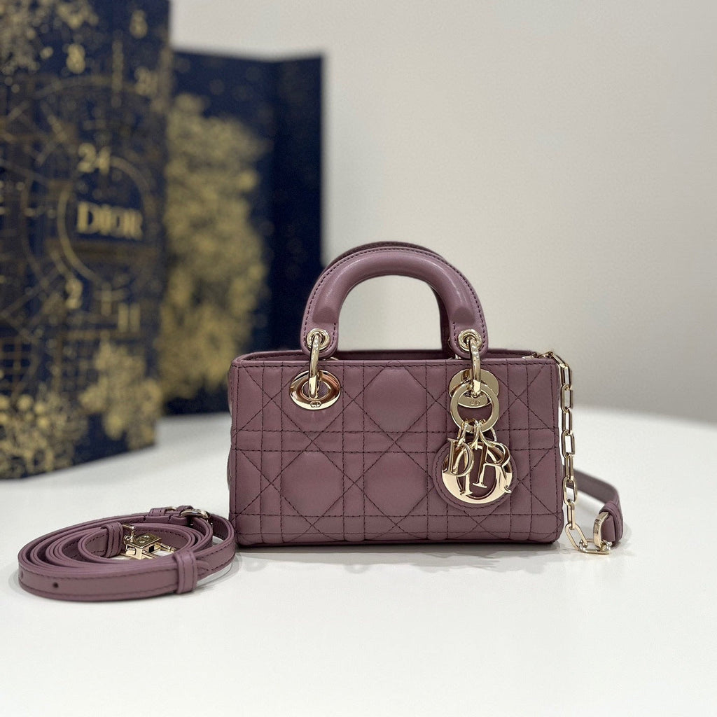 レディ D-JOY 16 マイクロ パープル ラムスキン