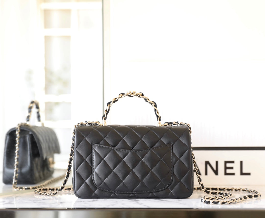 フラップバッグ 23 ブラック ラムスキン ゴールドハードウェア トップハンド