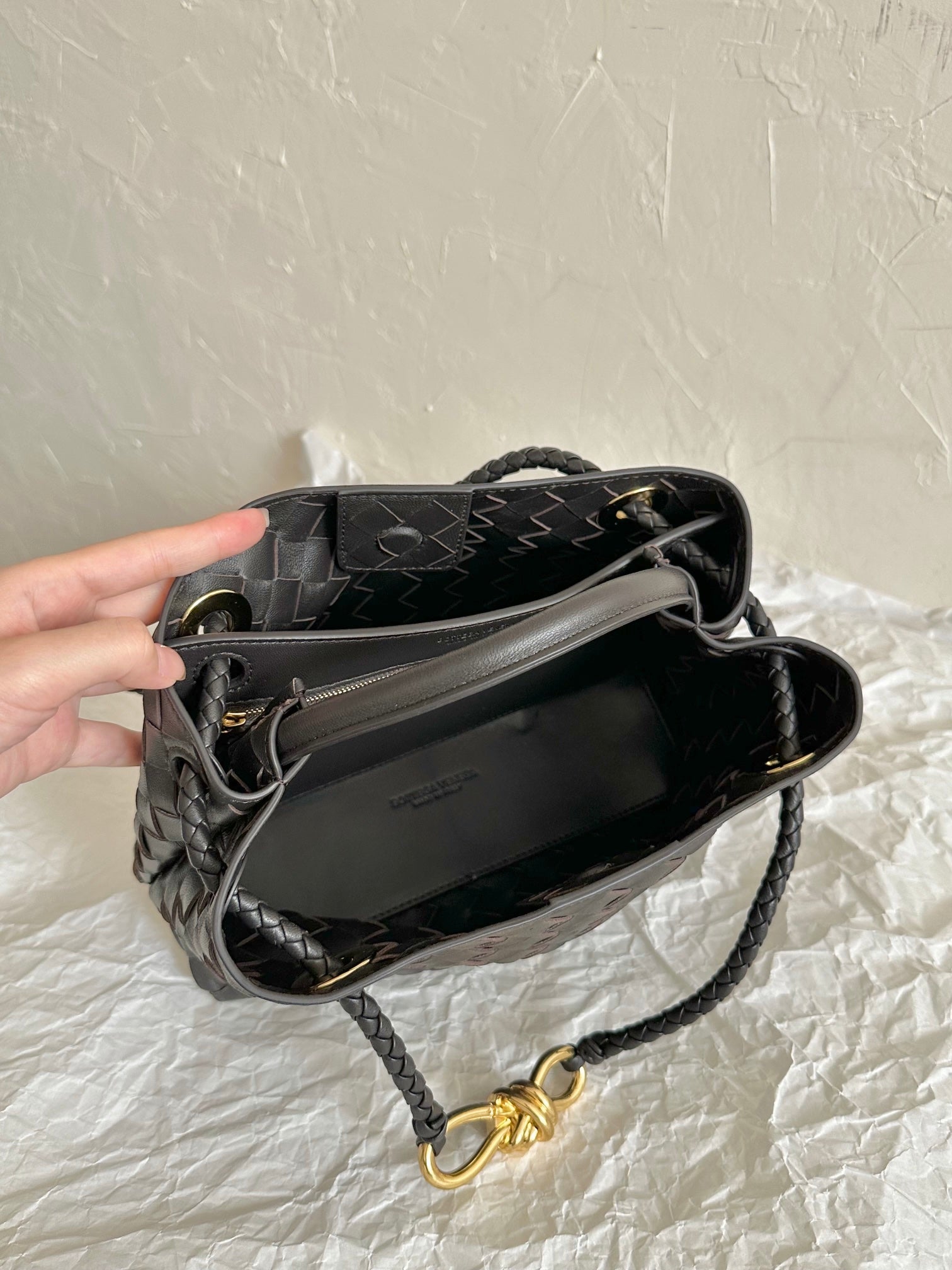 BV スモール アンダモ 25cm ブラック ラムスキン