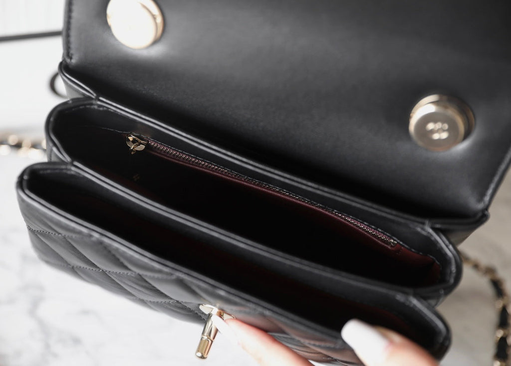 CC トレンディ 20cm ブラック ラムスキン ゴールドハードウェア