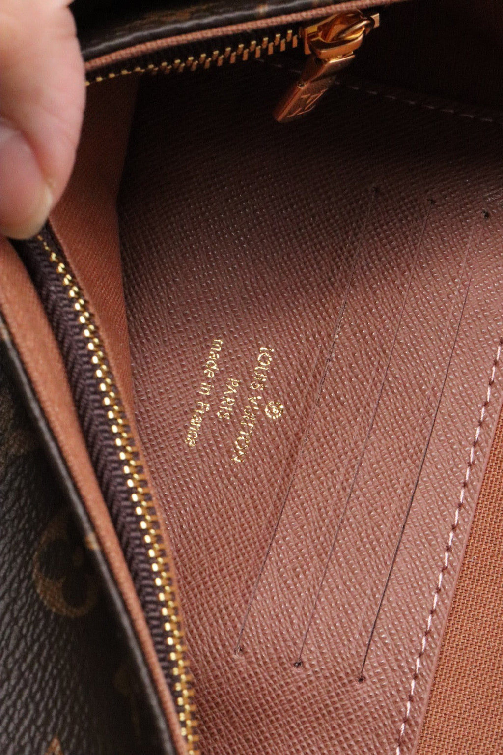 IVY WOC 23.5 モノグラムキャンバス