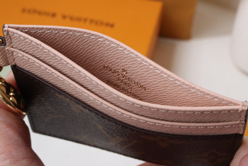 チャームカードホルダー ブラウン ピンク モノグラム キャンバス