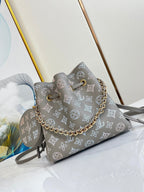 ベラ 19 マヒナ カーフスキン