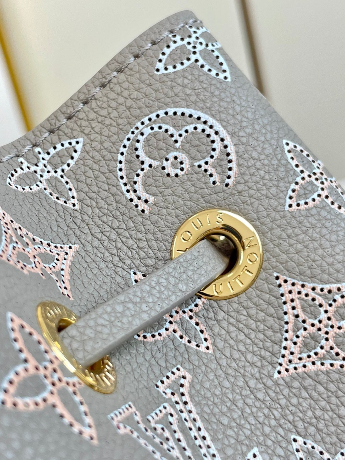 ベラ 19 マヒナ カーフスキン