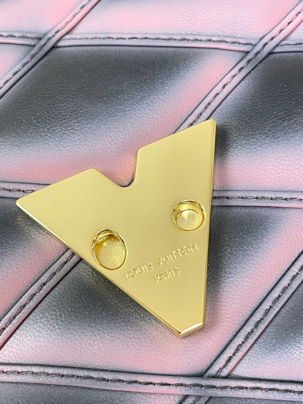 GO-14 MM 23 ブラックピンク