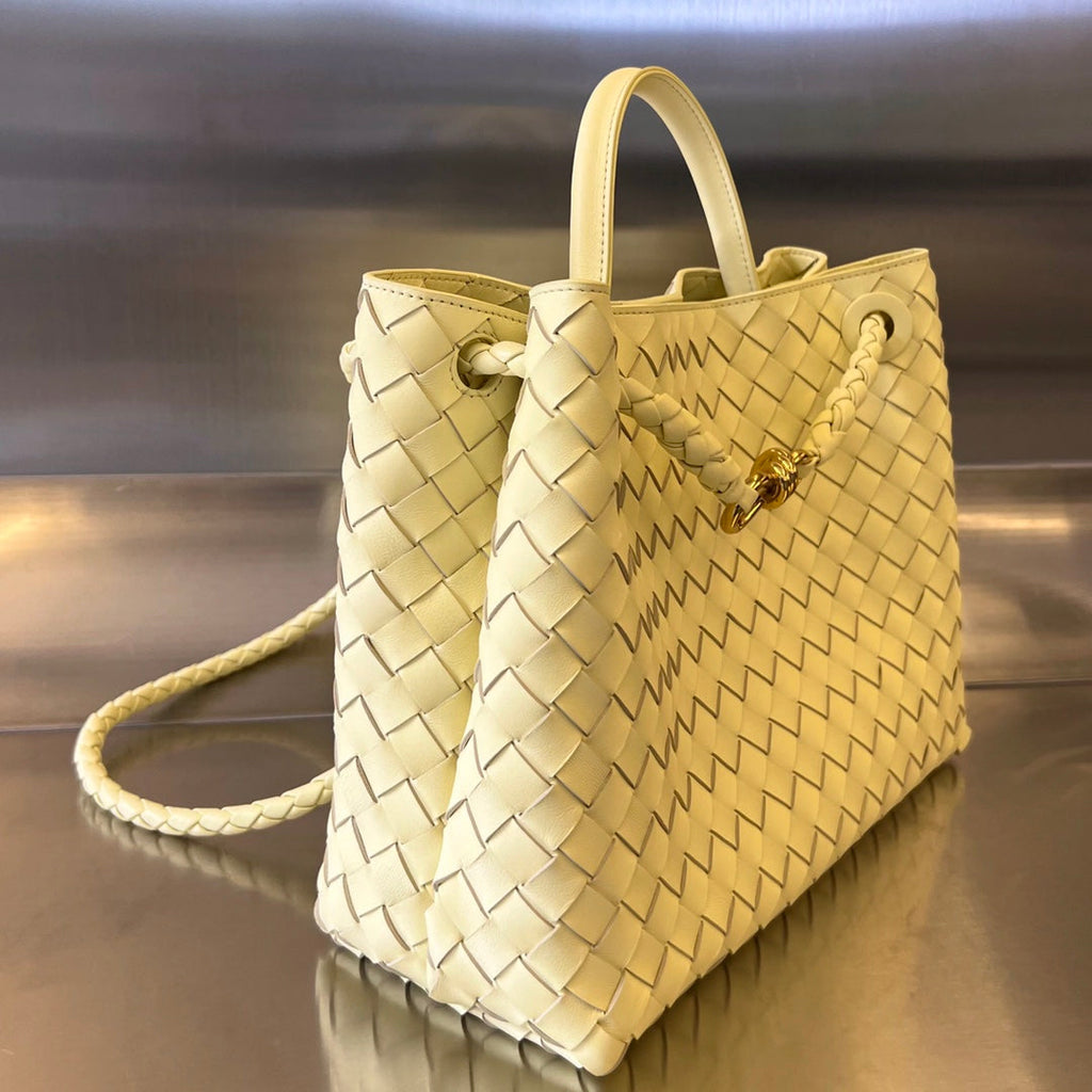 BV ミディアム アンダモ 32cm ライム ラムスキン