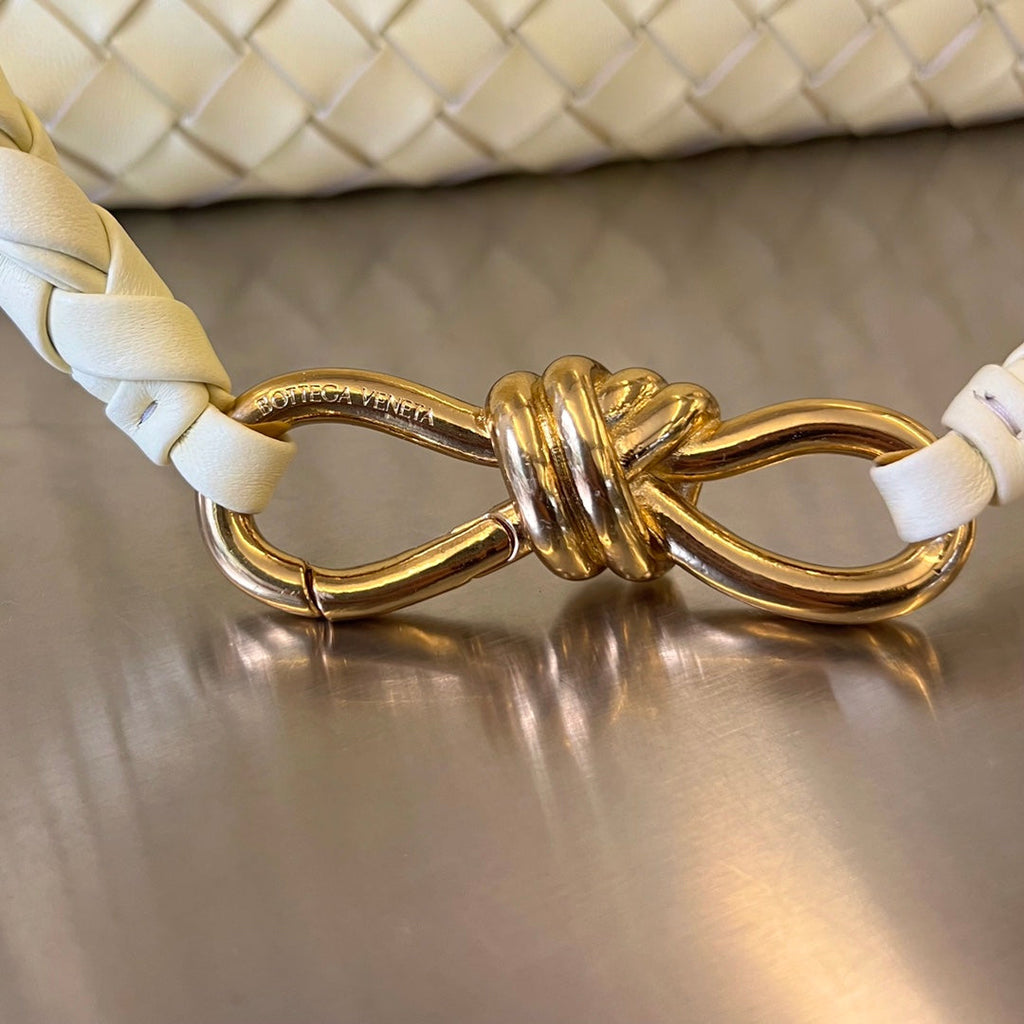 BV ミディアム アンダモ 32cm ライム ラムスキン