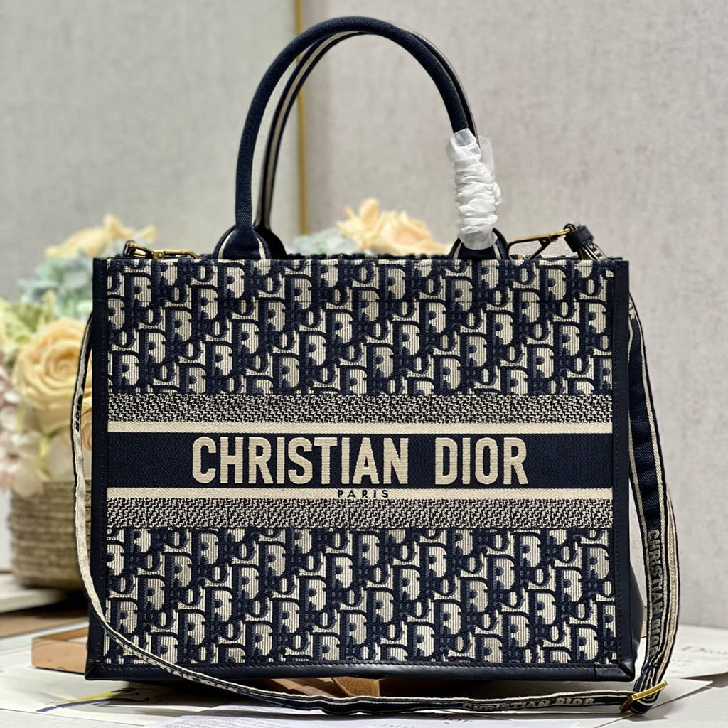 CD ミディアム ブックトート 36 ブルー オブリーク エンブロイダリー