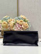 CD ミディアム ブックトート 36 ブルー オブリーク エンブロイダリー