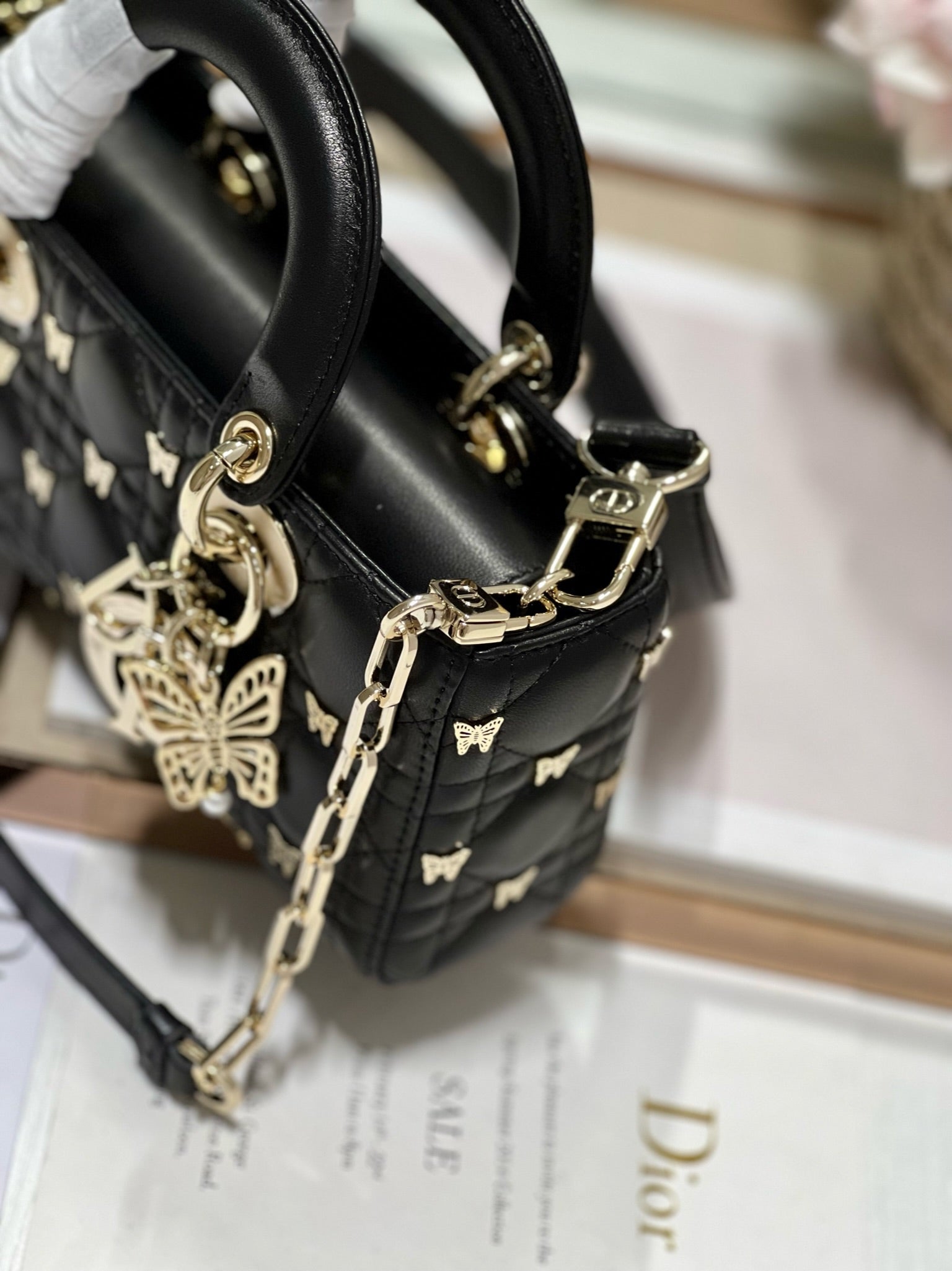 スモール レディ D-JOY 22 バタフライ スタッド ブラック ラムスキン