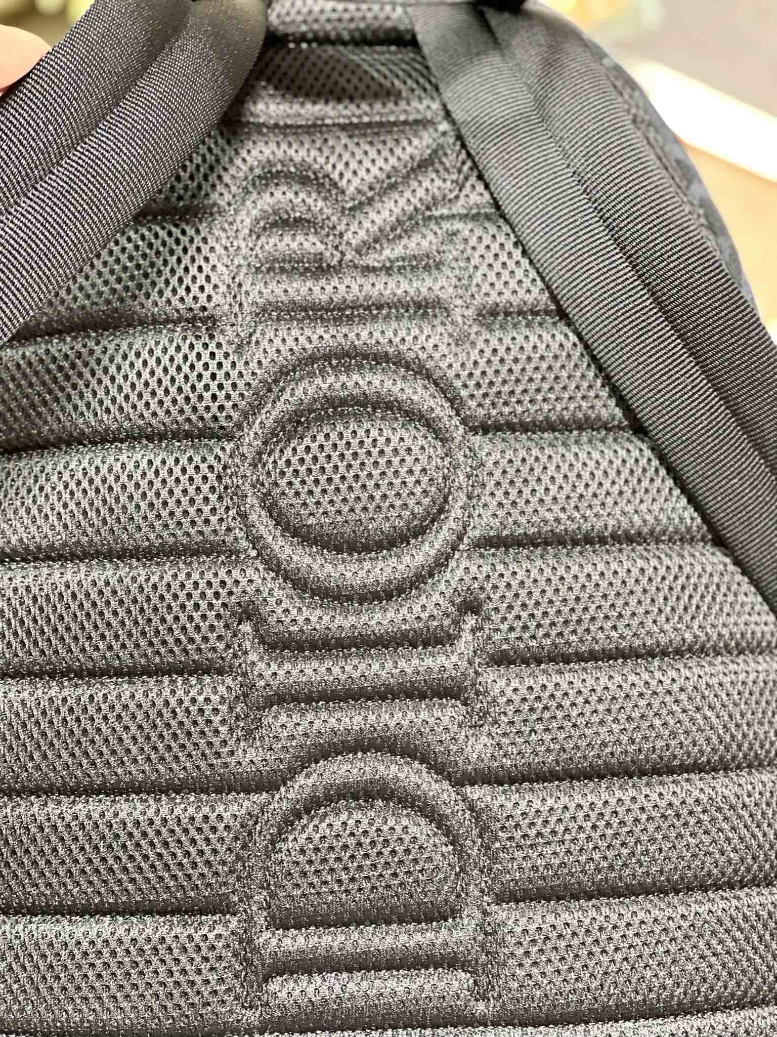 ライダーバックパック ブラック オブリーク ジャカード