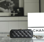 ミニ レクタングル フラップバッグ トップハンドル 20cm ブラック ラムスキン シルバー金具