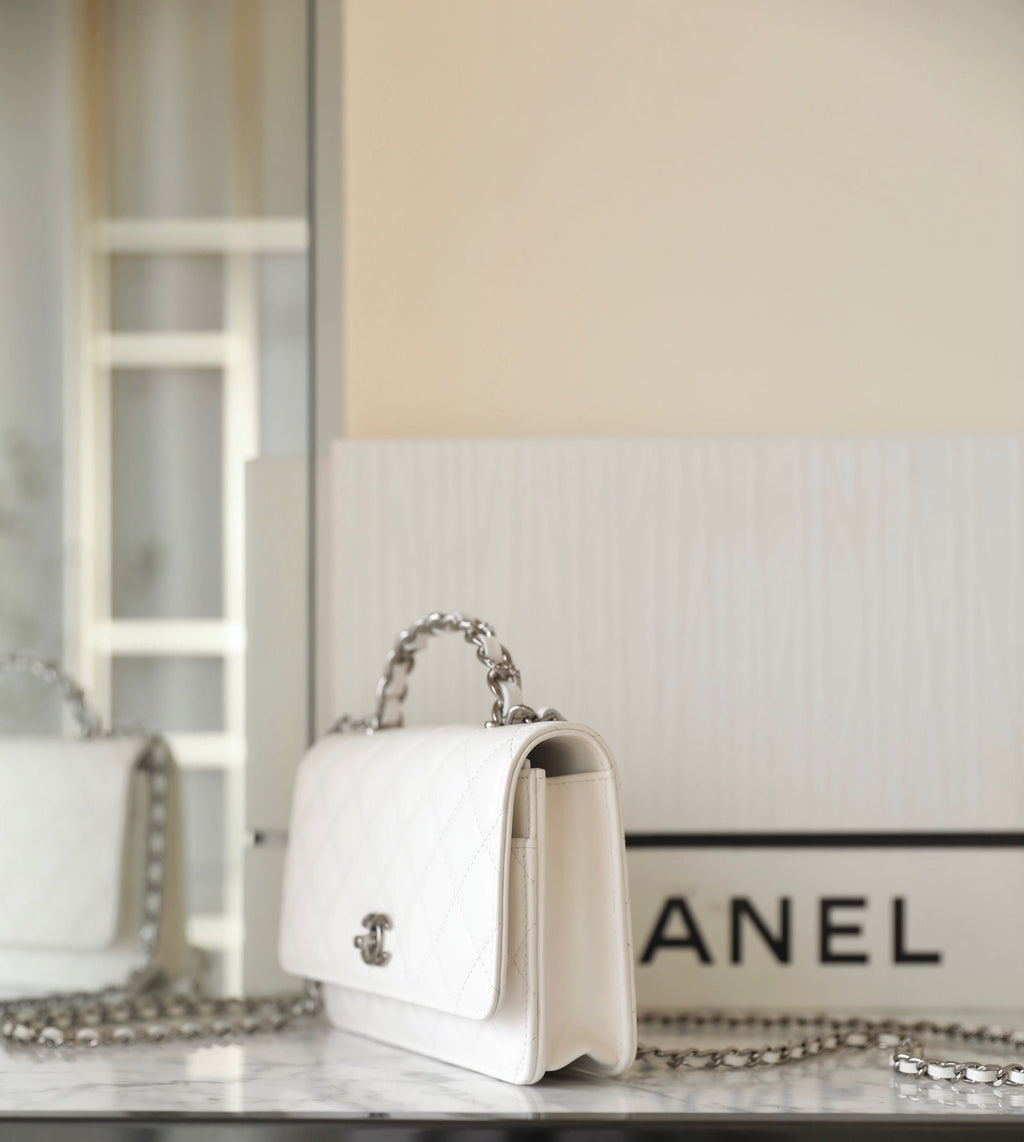 CC WOC 19 ホワイトラムスキン シルバーハードウェア