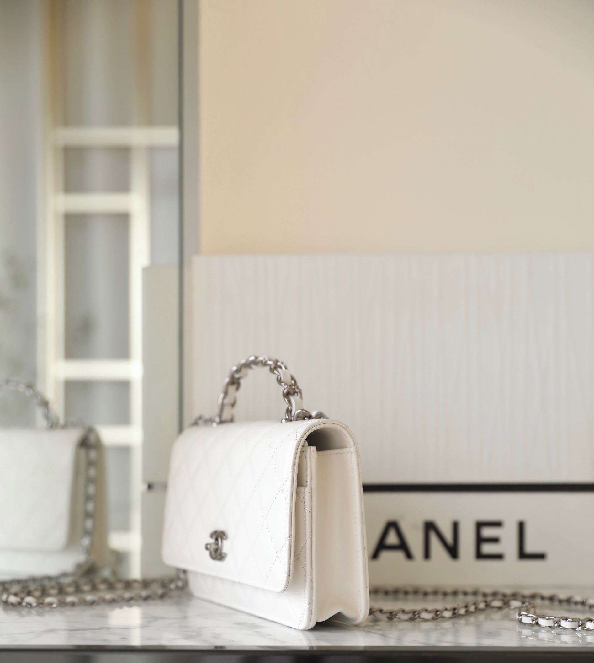 CC WOC 19 ホワイトラムスキン シルバーハードウェア