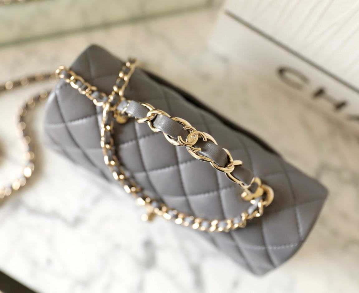 ミニ レクタングル フラップバッグ トップハンドル 20cm グレー ラムスキン シルバー金具