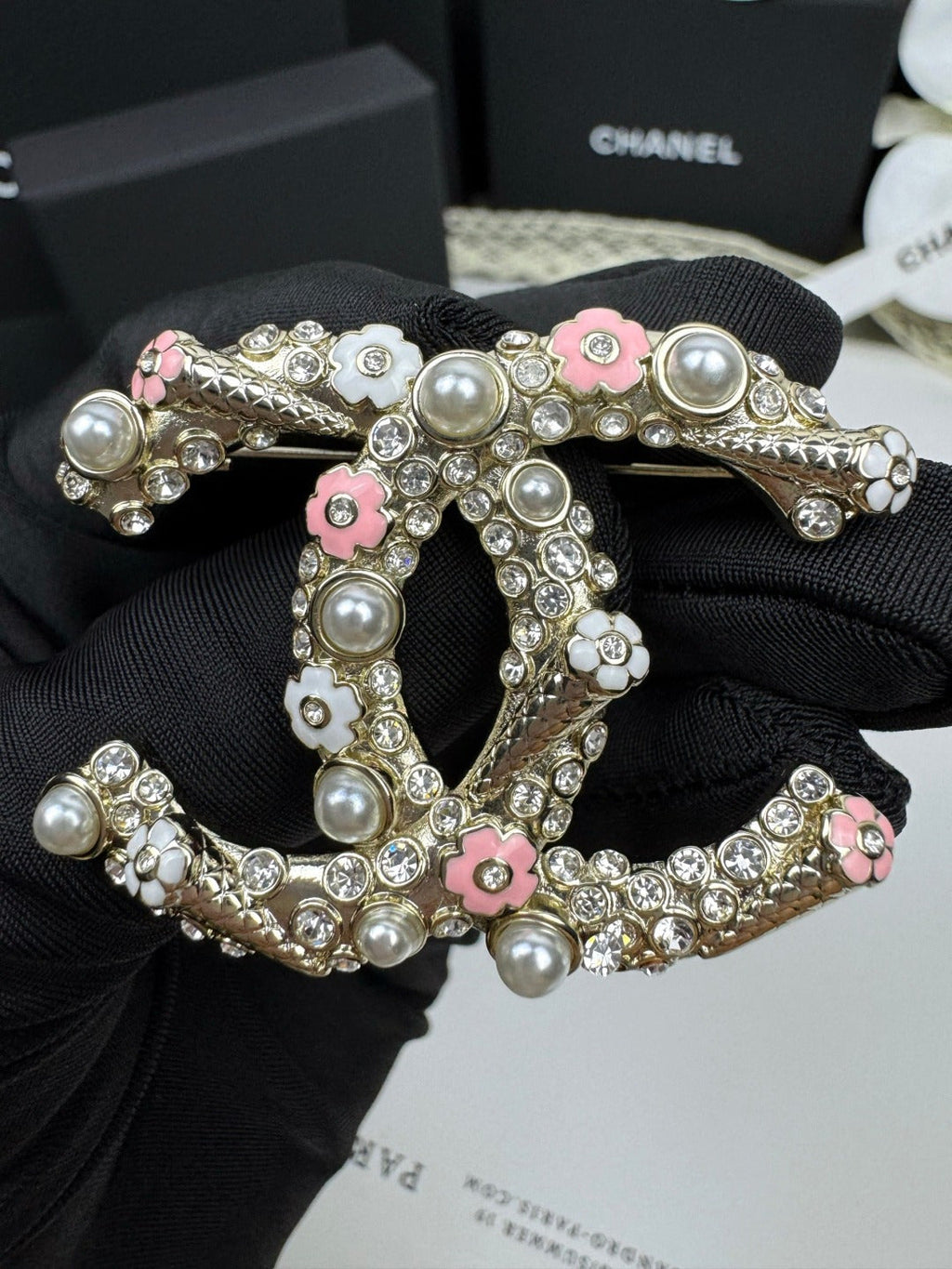 [⭐JeweliWhal]26C Pink-White Enamel Ice Cream Cone Double C Brooch