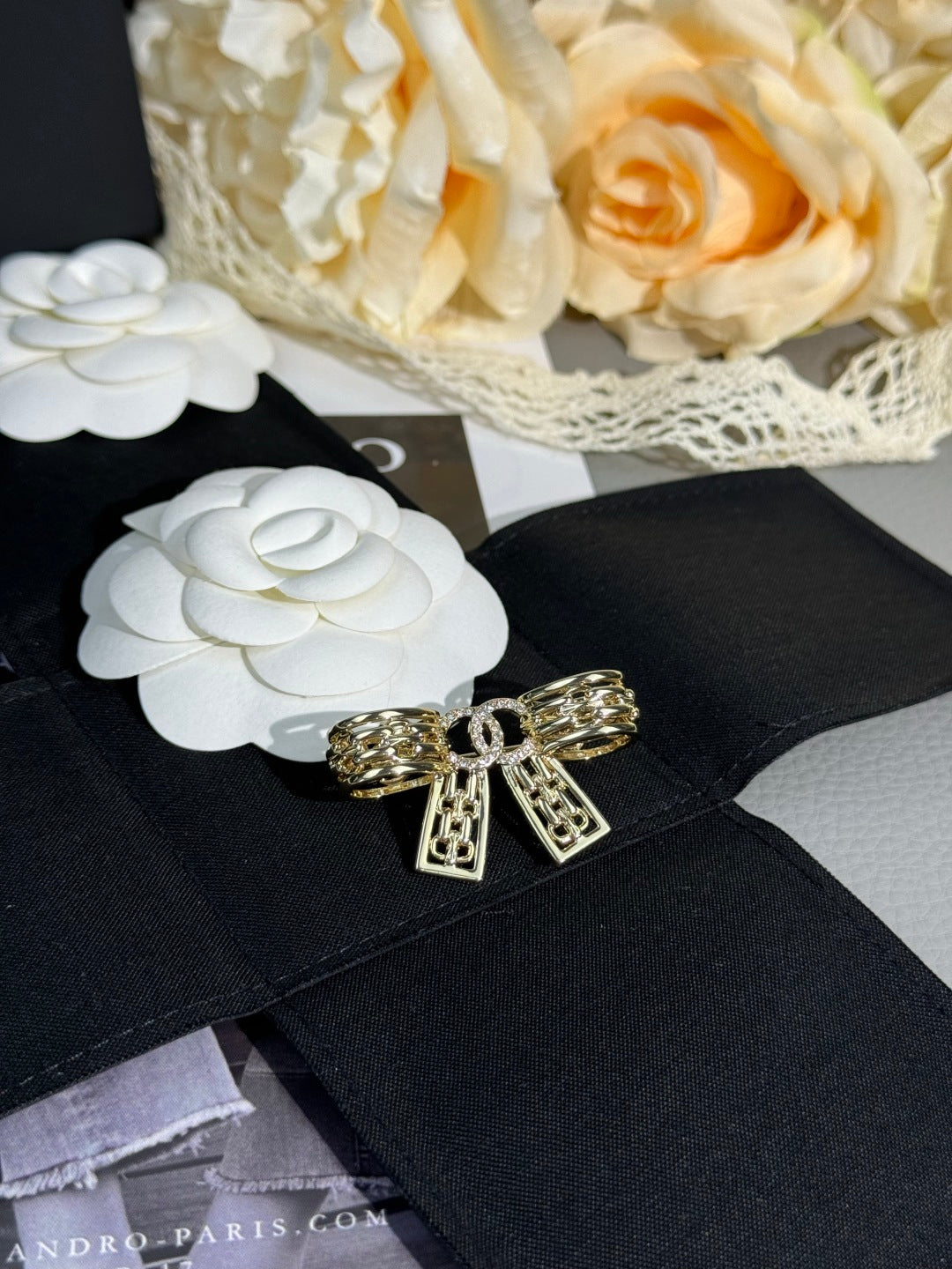 [⭐JeweliWhal]25K ホローボウブローチ