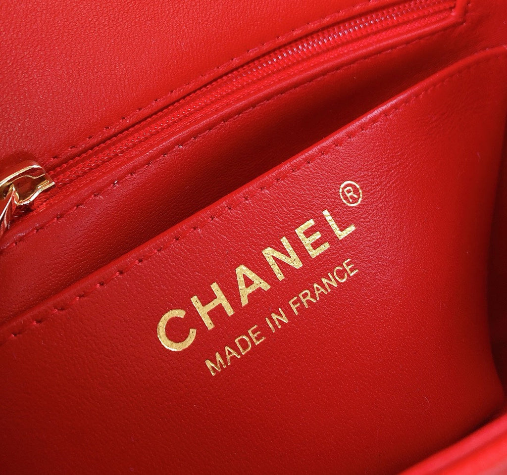 ミニスクエアフラップバッグ 17cm レッドラムスキン ゴールド金具