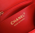 ミニスクエアフラップバッグ 17cm レッドラムスキン ゴールド金具