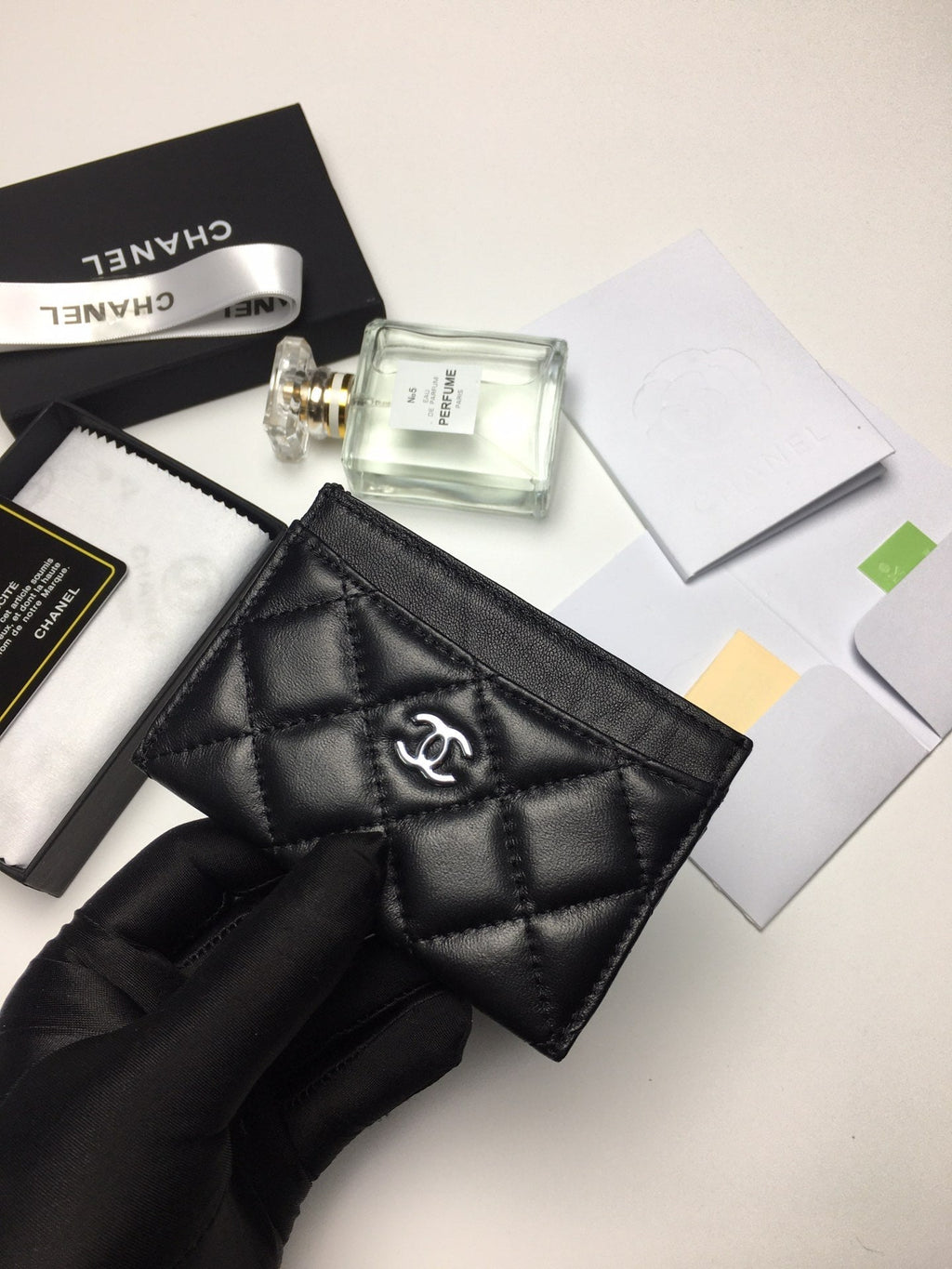 CC CARD HOLDER 11.2 BLACK CALFSKIN SILVER ICON