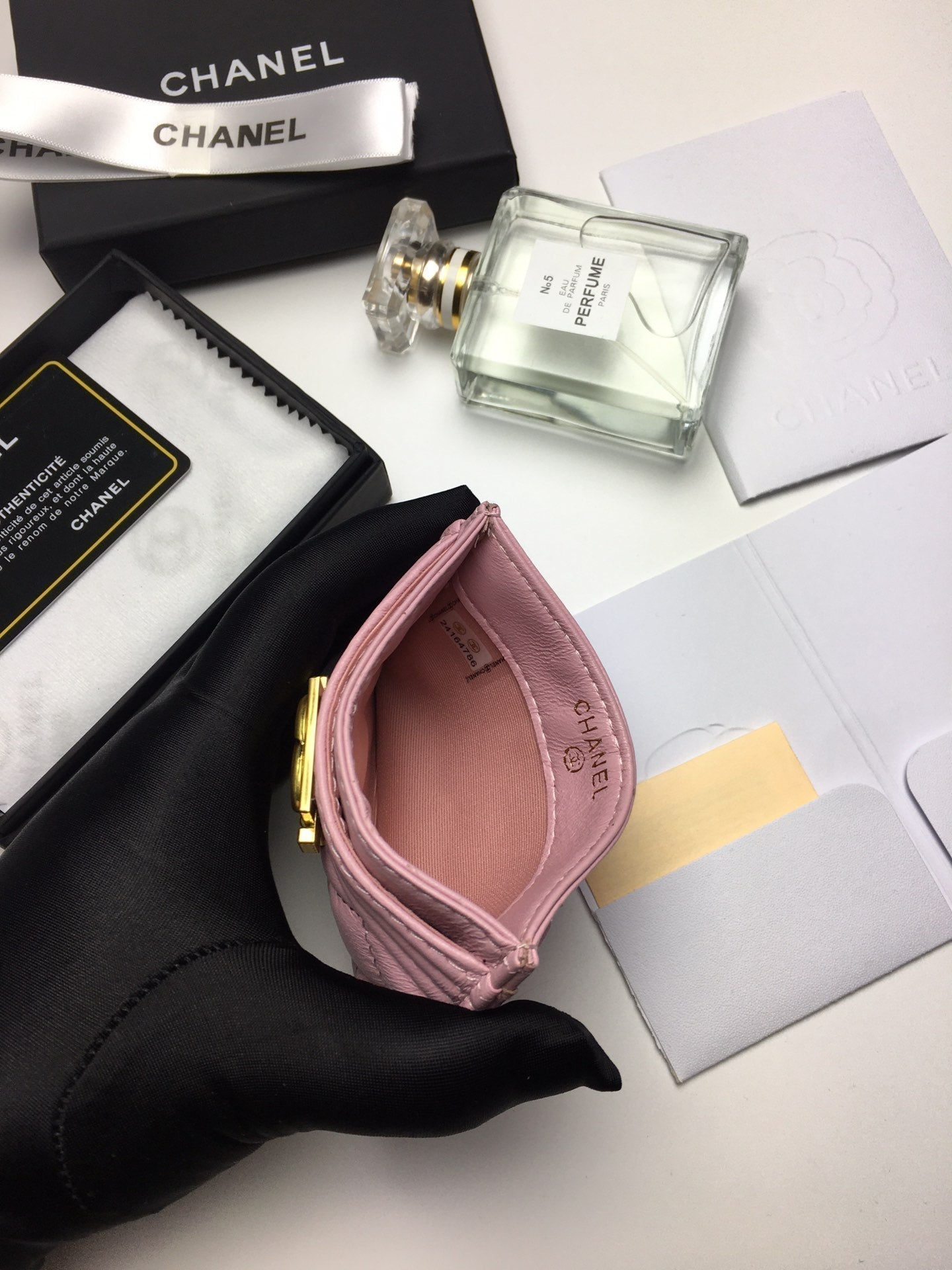 CC BOY カードホルダー 11.2 ベビーピンク カーフスキン ゴールドアイコン