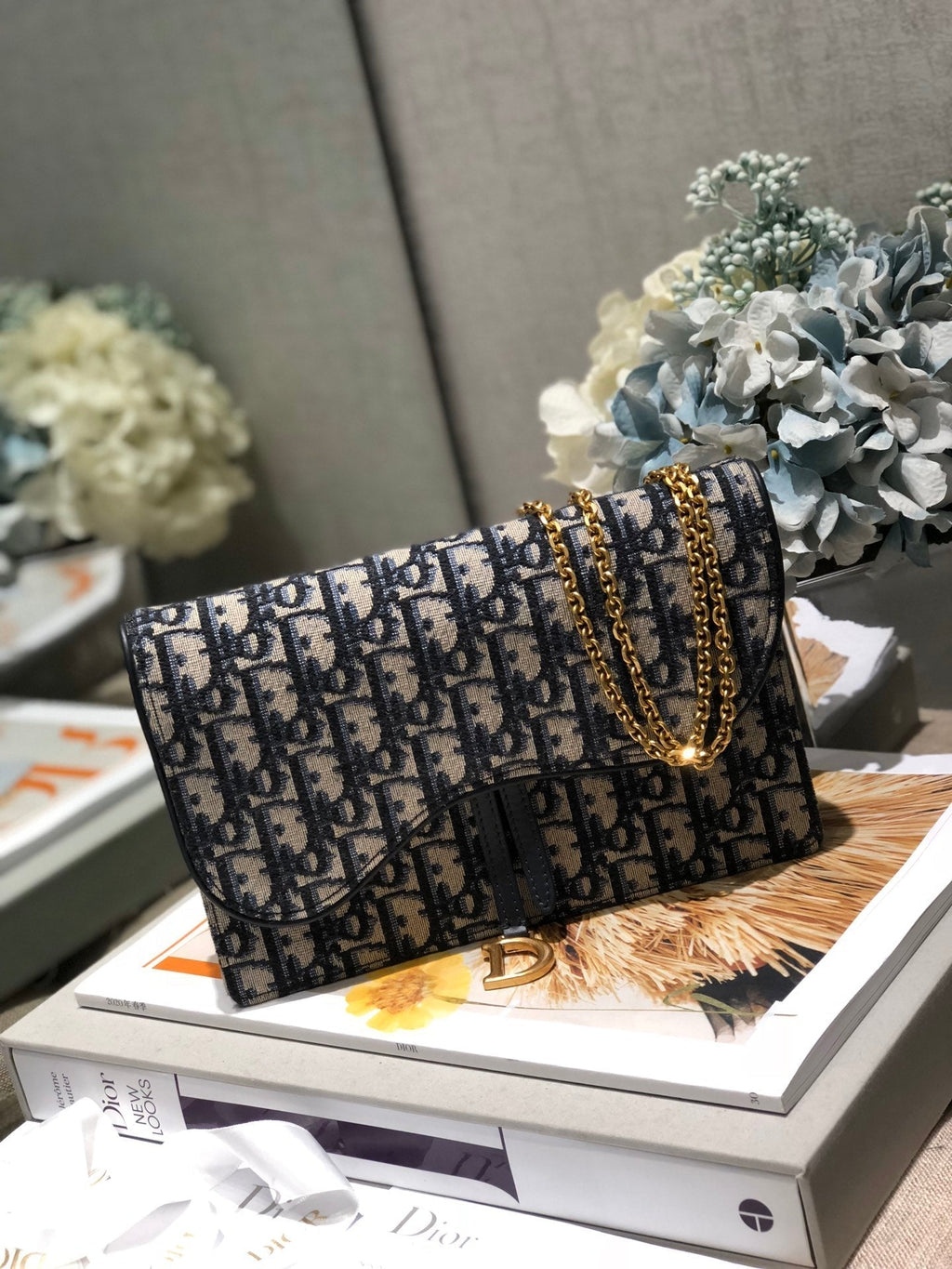 チェーン付きCDサドルポーチ ブルー オブジェ刺繍