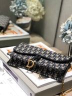 チェーン付きCDサドルポーチ ブルー オブジェ刺繍