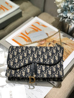 チェーン付きCDサドルポーチ ブルー オブジェ刺繍