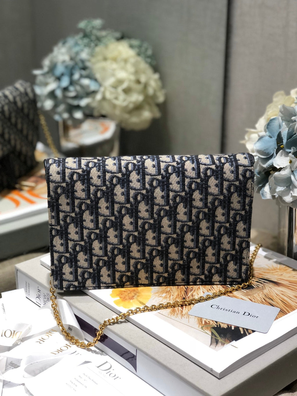 チェーン付きCDサドルポーチ ブルー オブジェ刺繍