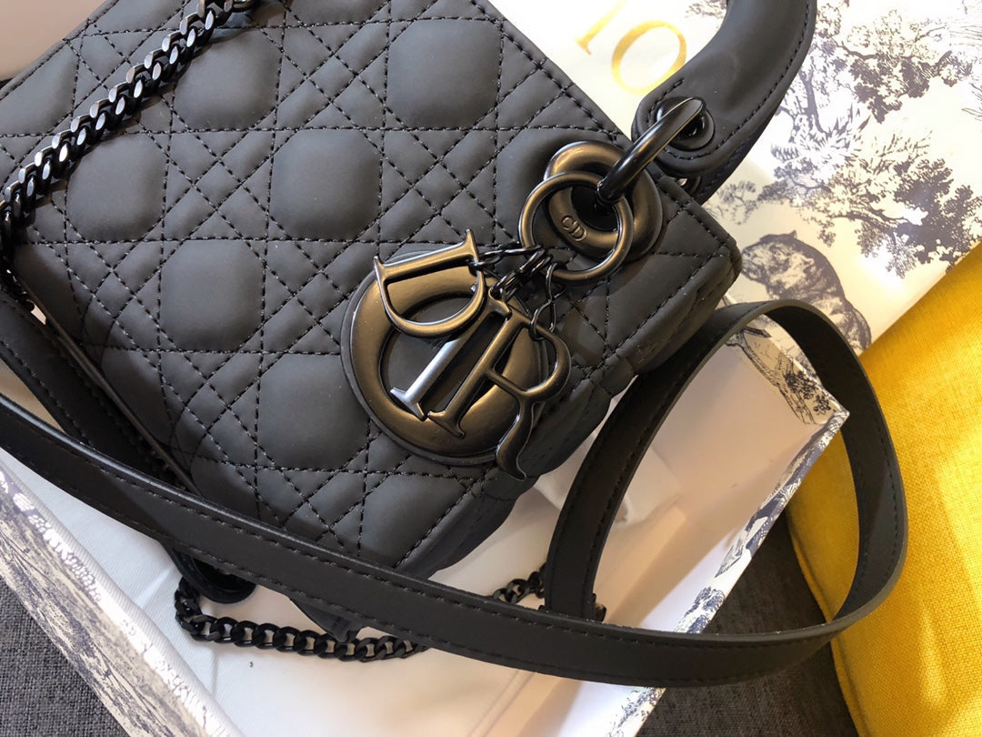 ミニ レディ 17 バッグ（ブラックカーフスキン）