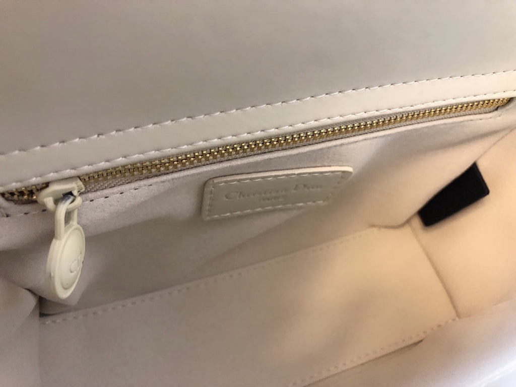 ミディアム レディ 20 バッグ（ホワイトカーフスキン）