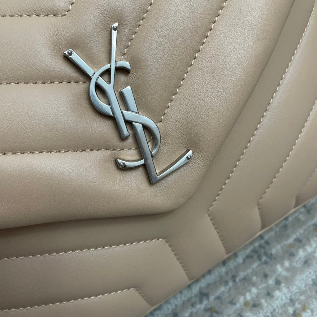 ルル スモール 25インチ ベージュ ラムスキン シルバー金具