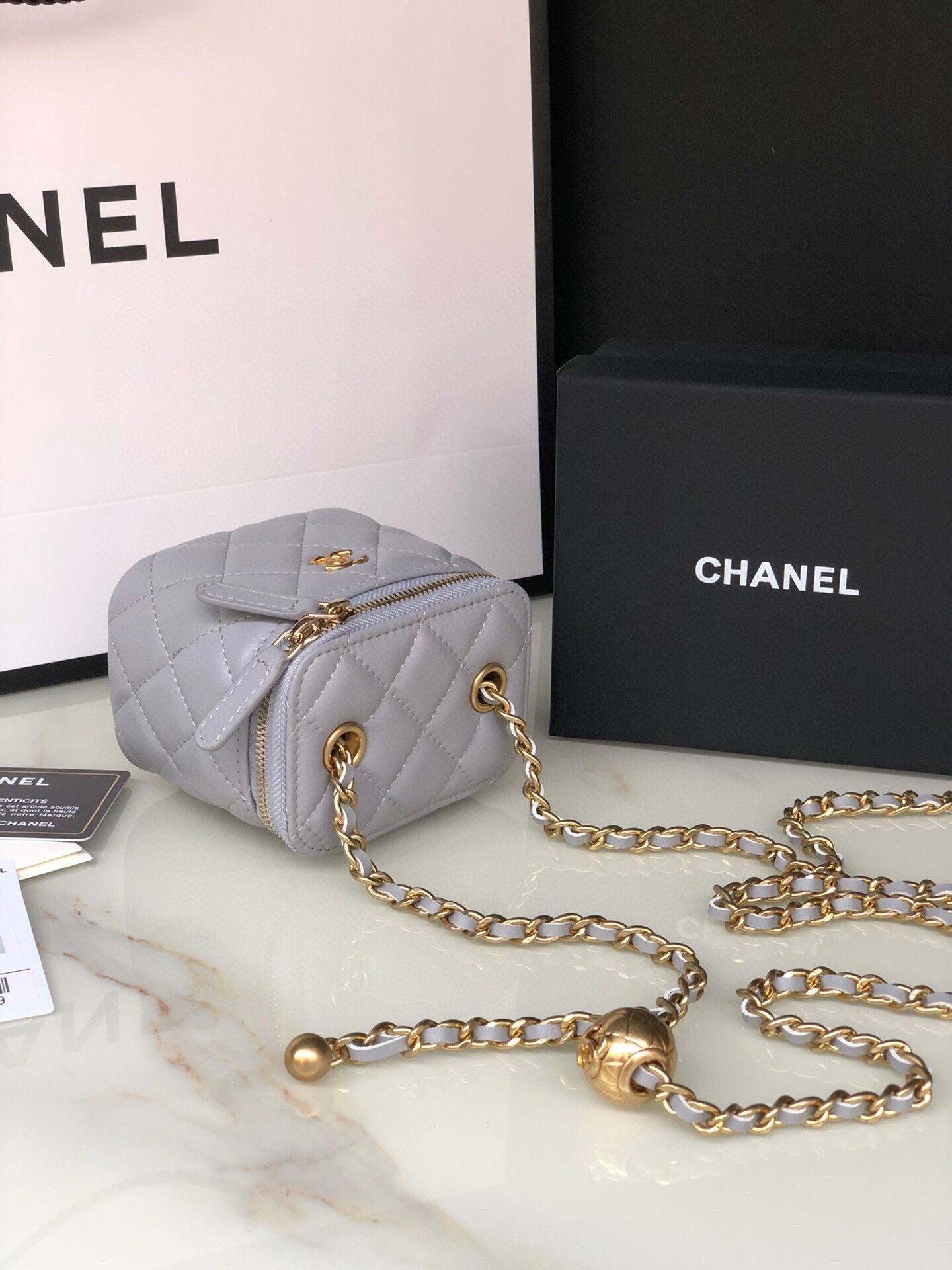 CC MINI 11 ライトグレーカーフスキン バニティチェーン ゴールド金具
