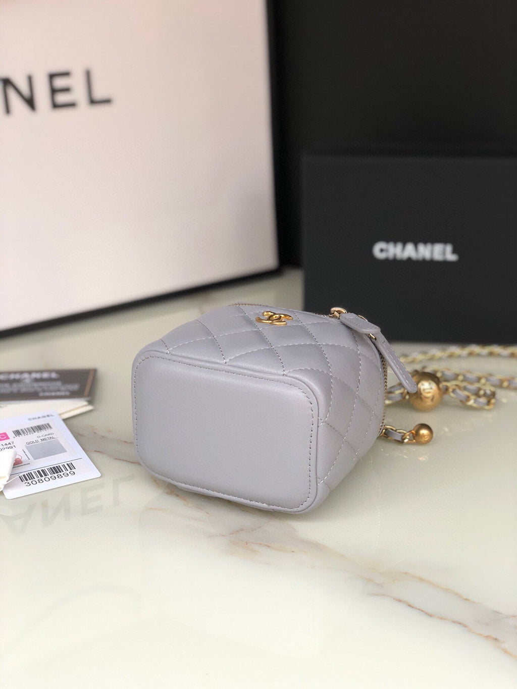 CC MINI 11 ライトグレーカーフスキン バニティチェーン ゴールド金具