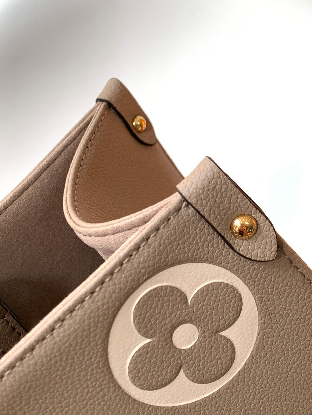 オンザゴー GM 41 グレーホワイト