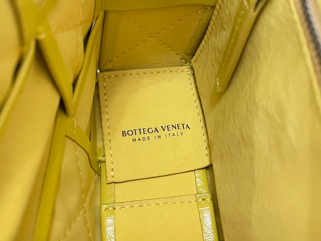 スモールカセット23 カナリアイエローカーフスキン