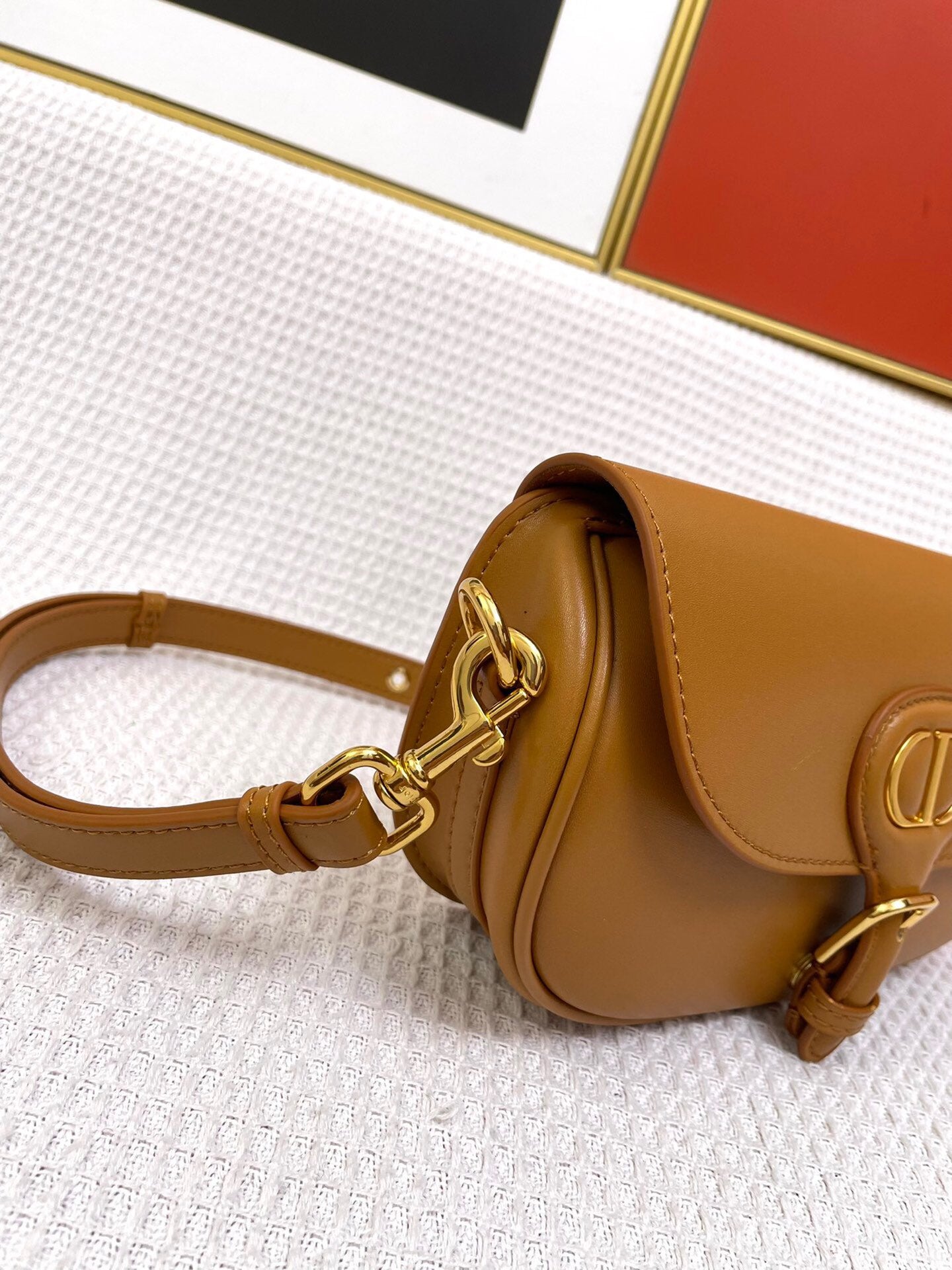 ミニ ボビー イーストウエスト 20 バッグ チョコレートブラウン カーフスキン