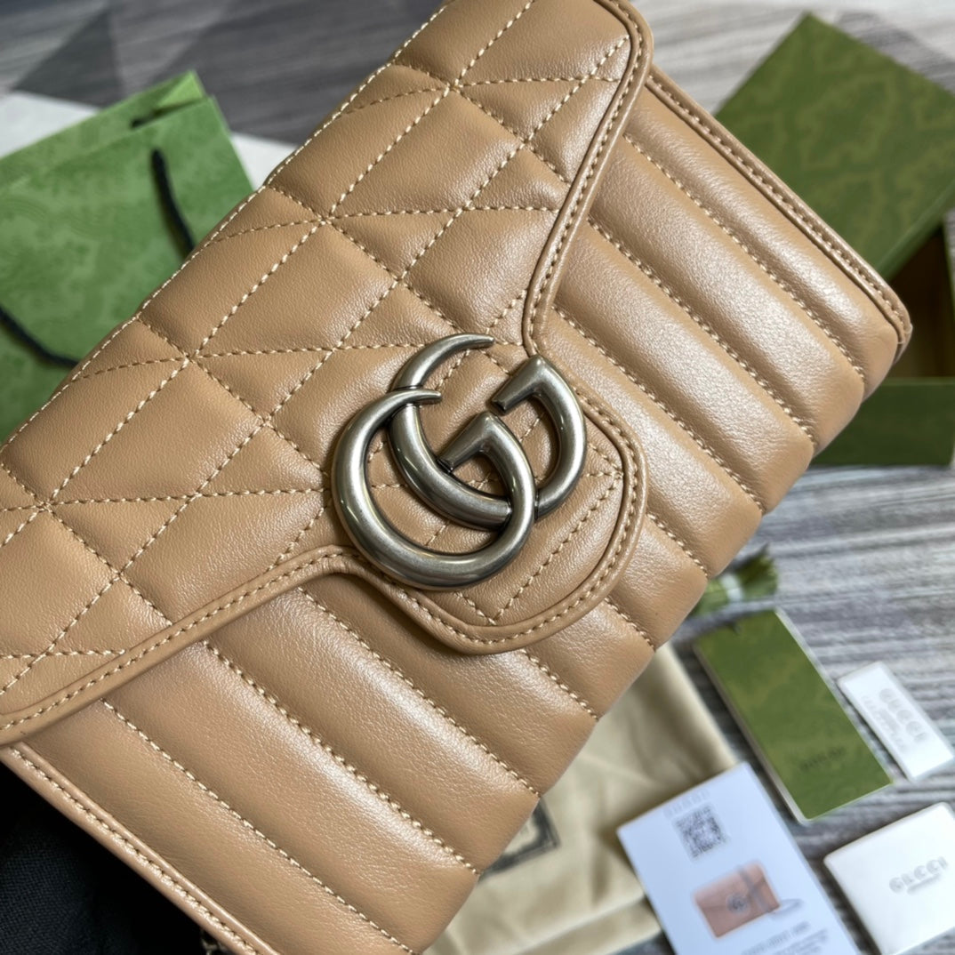 GGマーモント ミニ 20 ショルダーバッグ（キャメルブラウン カーフスキン）