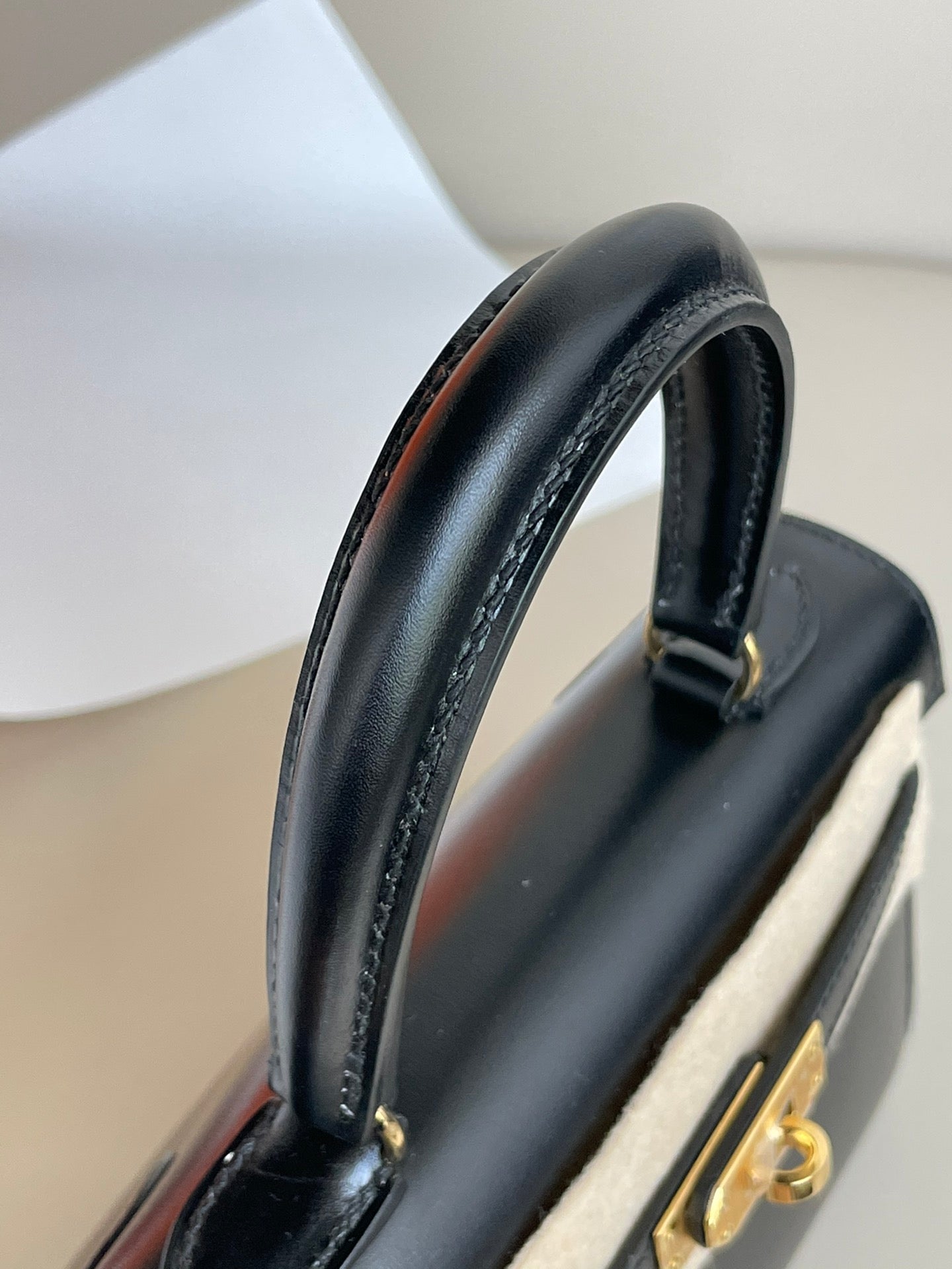 ケリー ミニ 20 バッグ（ブラック スムースカーフスキン、ゴールド金具付き、オーダーメイド）