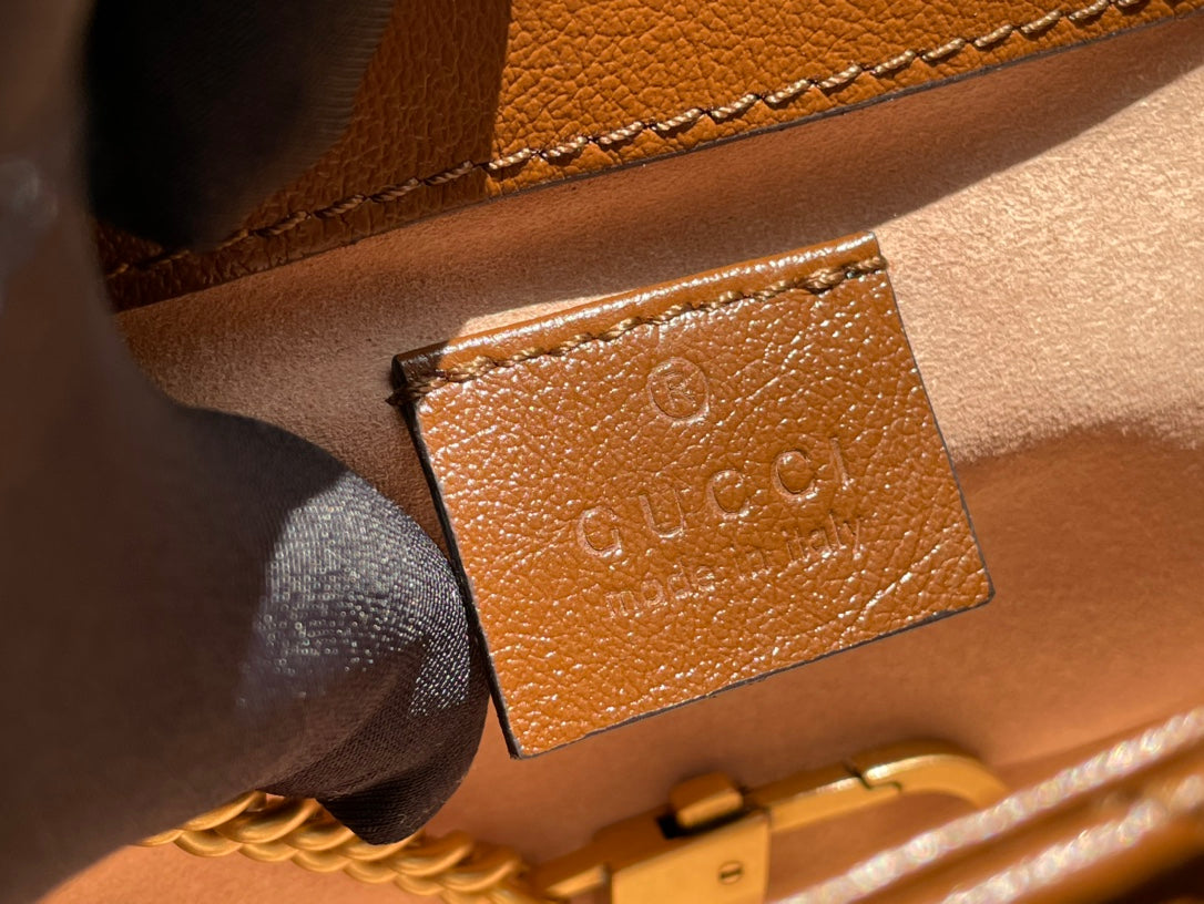 GGマーモント ミニ 16 バッグ シナモンブラウン カーフスキン