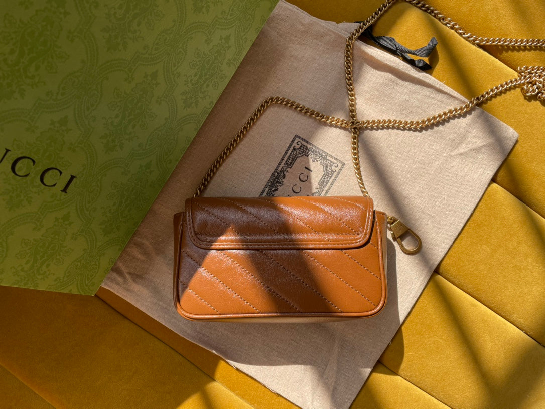 GGマーモント ミニ 16 バッグ シナモンブラウン カーフスキン