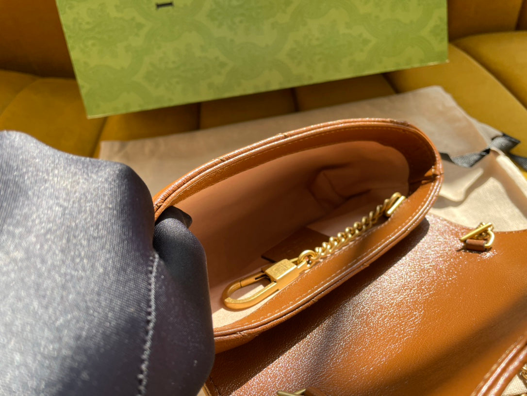 GGマーモント ミニ 16 バッグ シナモンブラウン カーフスキン