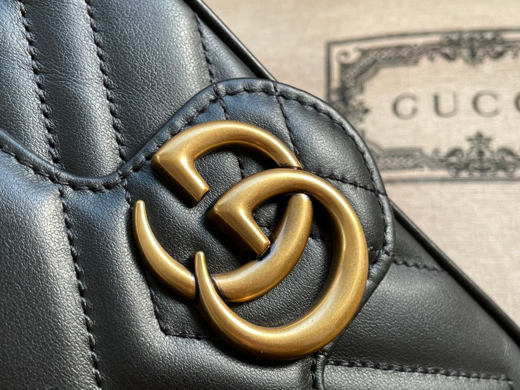 GGマーモント ミニ 16 バッグ（ブラックカーフスキン）