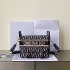 ミディアム ディオールキャンプ バッグ 28 オブリーク ブルー エンブロイダリー