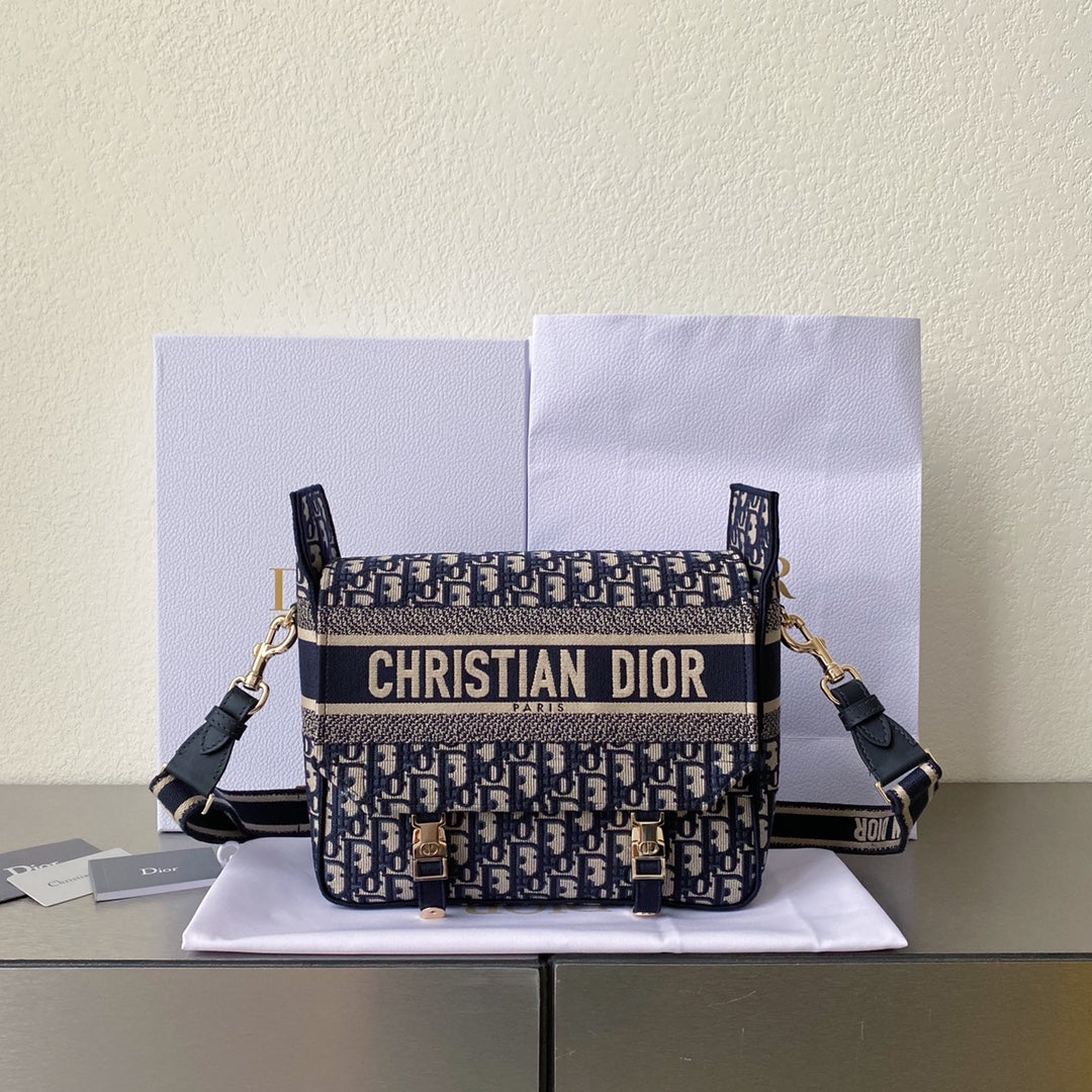 ミディアム ディオールキャンプ バッグ 28 オブリーク ブルー エンブロイダリー