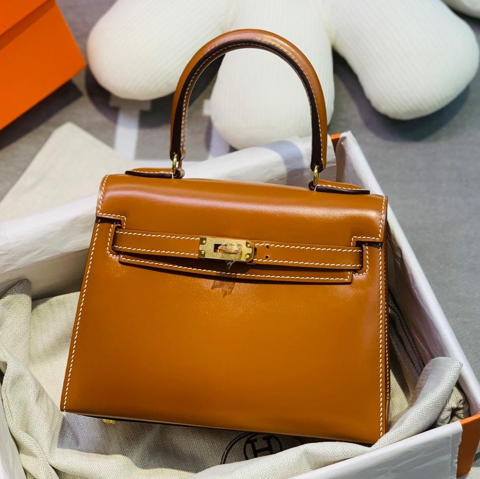 ケリー ミニ 20 バッグ（ブロンズブラウン スムースカーフスキン、ゴールド金具付き、オーダーメイド）