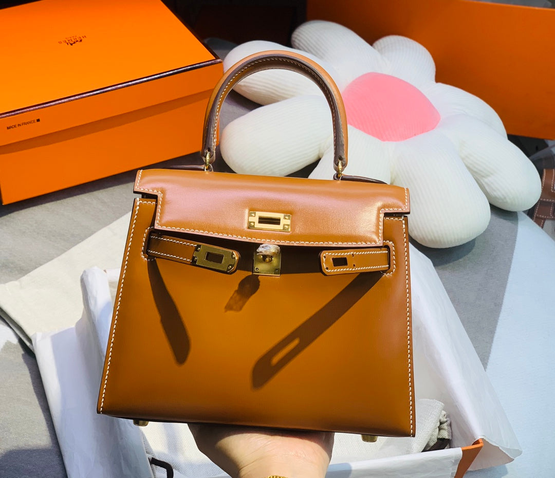 ケリー ミニ 20 バッグ（ブロンズブラウン スムースカーフスキン、ゴールド金具付き、オーダーメイド）