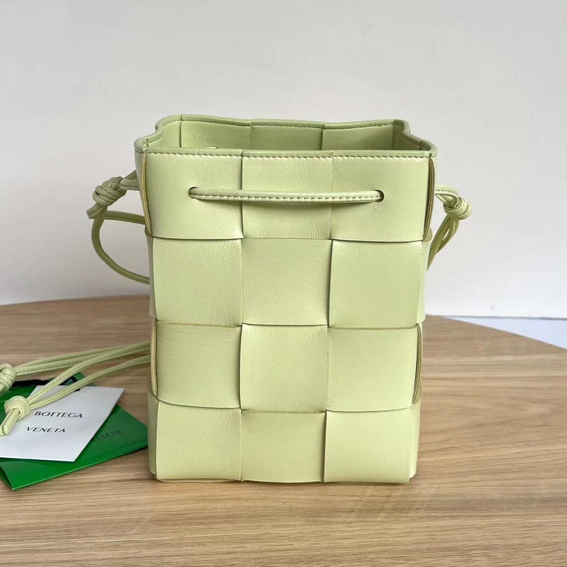 スモールカセットバケット 18インチ パステルイエローカーフスキン