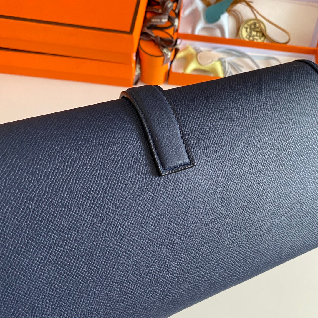JIGE ELAN 29 CLUTCH IN NAVY BLUE CALFSKIN