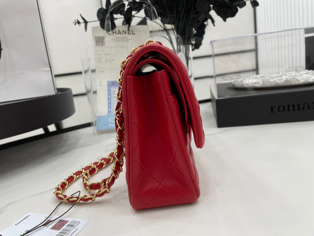 CC 25 CLASSIC SMALL DOUBLE FLAP BAG IN CHERRY RED CALFSKIN WITH STRAP